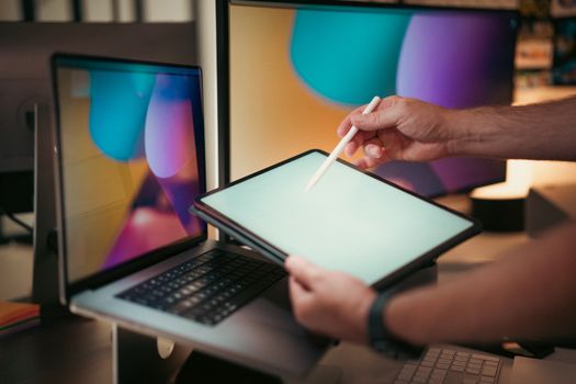 Tablet vs. PC: Které zařízení nabízí lepší bonusy v 2024?
